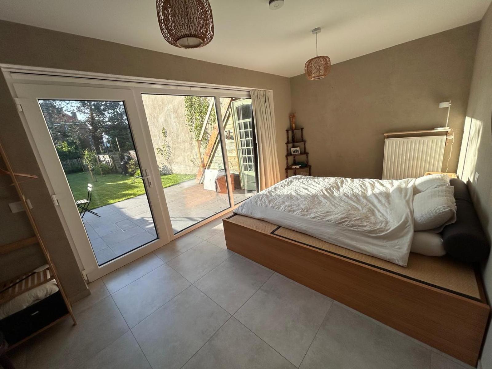 Met Futon Bed & Breakfast